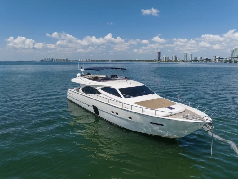 Location Yacht Ferretti avec permis