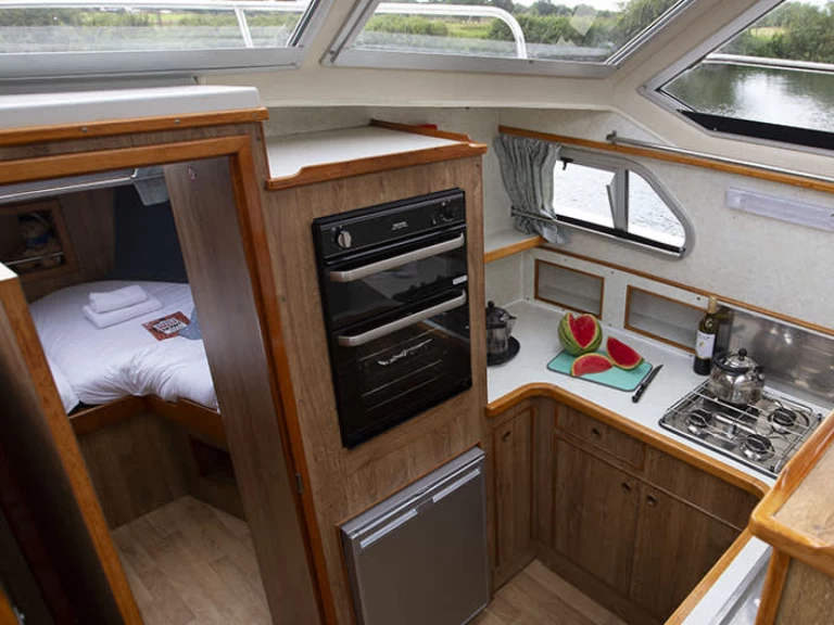 Bateau à moteur à louer à Carrick-on-Shannon au meilleur prix