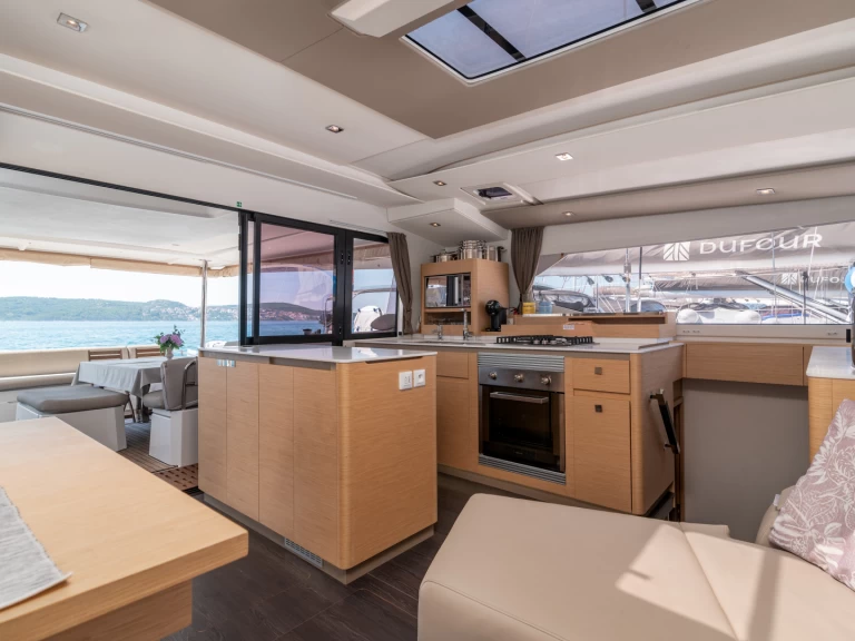 Louez un Fountaine Pajot Aura 51 à Seget Donji