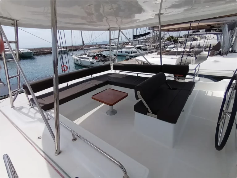 Louez un Lagoon Lagoon 51 à Páleros