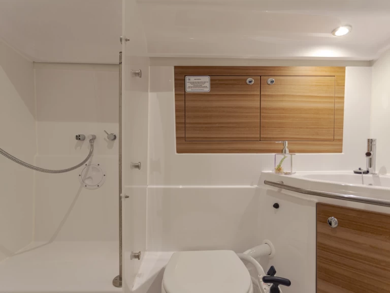 Location à Seget Donji - Elan Impression 45.1 sur SamBoat