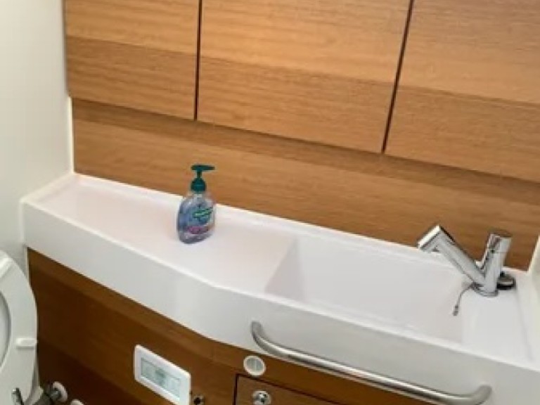 Elan Impression 50.1 a louer à Seget Donji