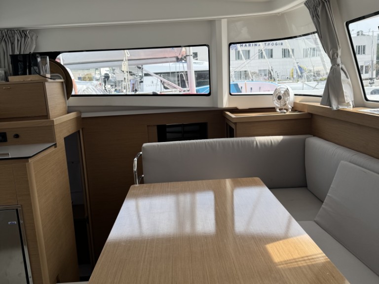 Catamaran à louer à Trogir au meilleur prix