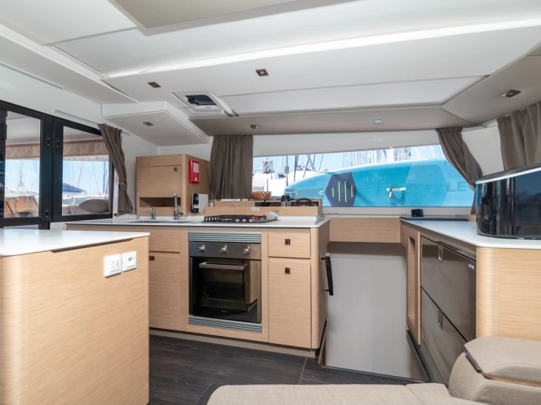 Location Catamaran Fountaine Pajot avec permis