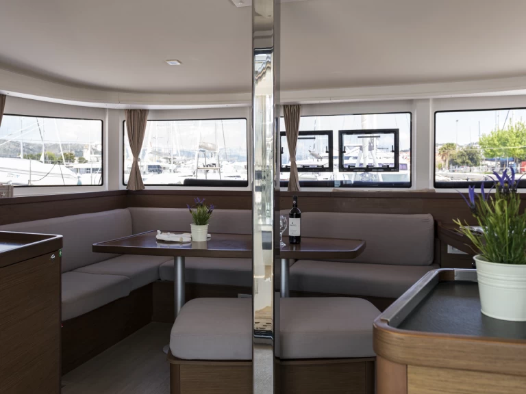 Louer Catamaran avec ou sans skipper Lagoon à Trogir