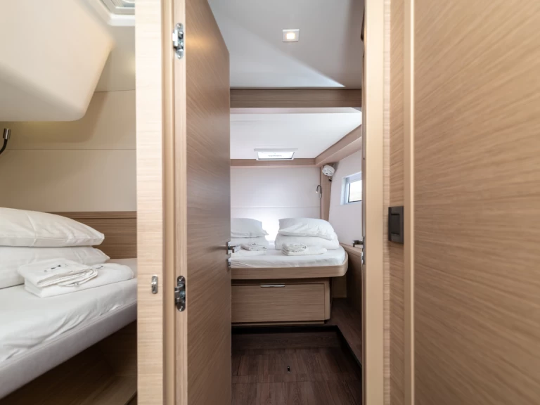 Catamaran à louer à Seget Donji au meilleur prix