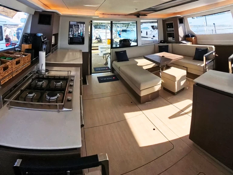 Location bateau Leopard Catamarans / Robertson & Caine Leopard 50 - 5 + 1 cab à Sukošan sur Samboat