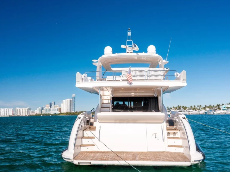 Louez un Azimut Azimut 70 à Miami Beach