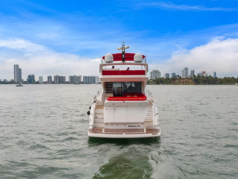 Louez un Sunseeker 70  à Miami Beach