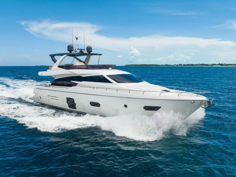 Louez un Ferretti 78 à Miami Beach