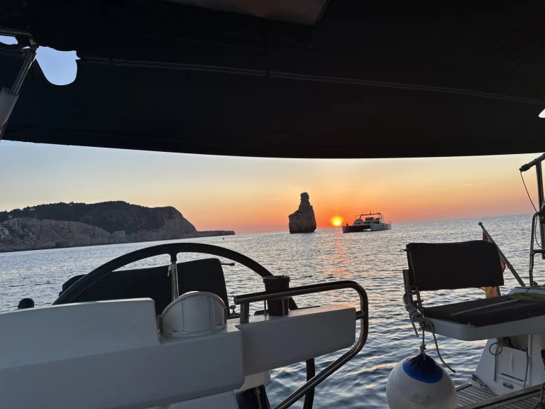 Location bateau Bénéteau Sense 50 à Real Club Nàutic de València sur Samboat