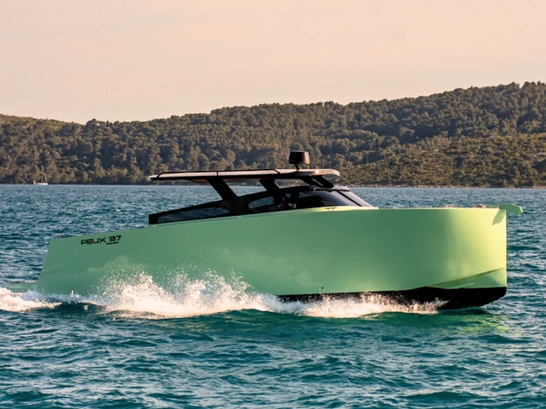 Louer Bateau à moteur avec ou sans skipper Felix à Split