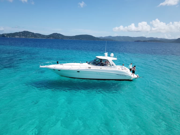 Louez un Sea Ray Sea Ray 525 Sundancer à Saint Thomas Harbor