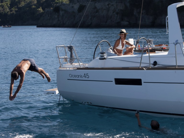 Louez un Bénéteau Oceanis 45 à Ajaccio