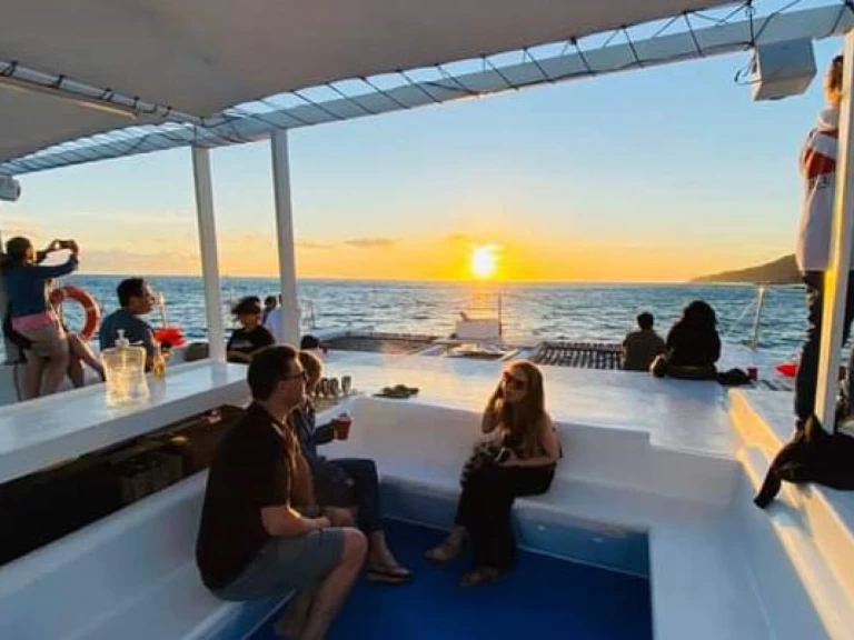 Location Yacht Custom Made avec permis