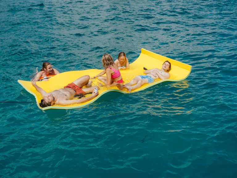 Location Yacht Custom Made avec permis