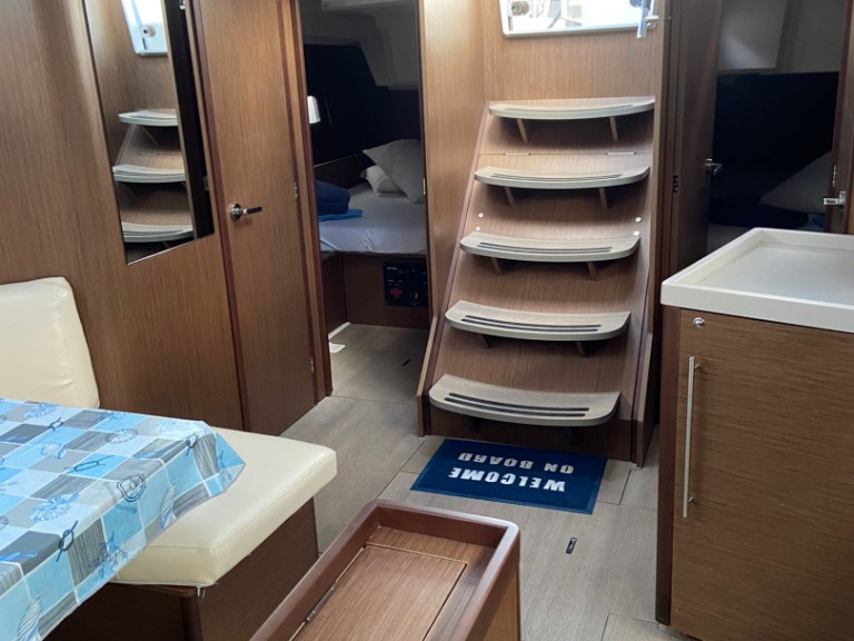 Location bateau Cannigione pas cher Oceanis 46.1