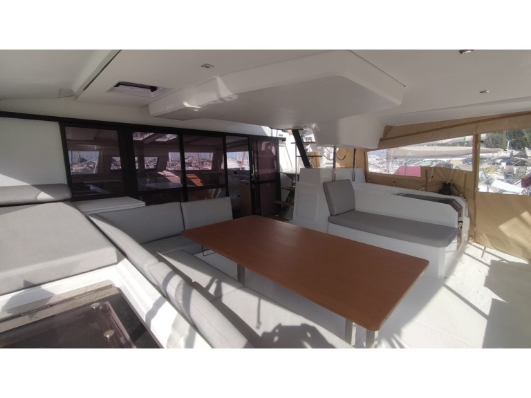 Louer Catamaran avec ou sans skipper Fountaine Pajot à Castellammare di Stabia