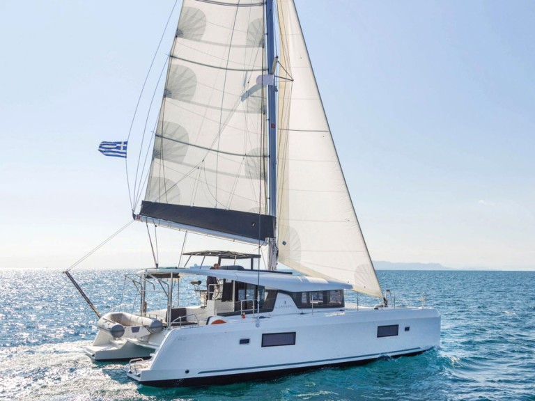 Location bateau Lagoon Lagoon 42 à Lávrio sur Samboat