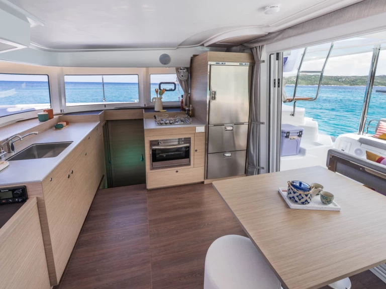 Location à Split - Lagoon Lagoon 38 sur SamBoat