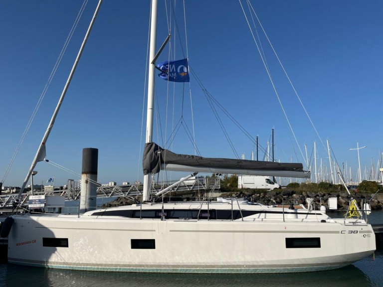 Location bateau Bavaria Bavaria C38 à La Rochelle sur Samboat