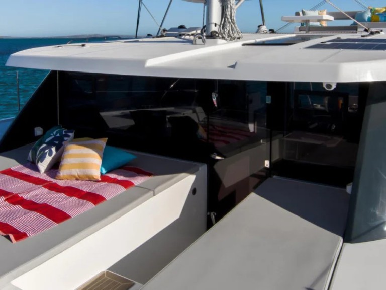 Location bateau Raiatea pas cher Leopard 42