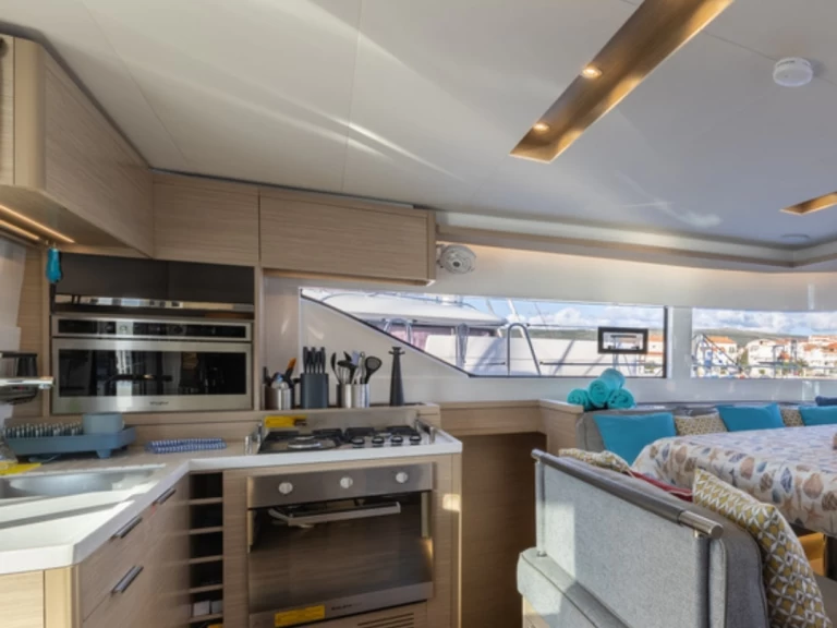 Louer Catamaran avec ou sans skipper Lagoon à Trogir