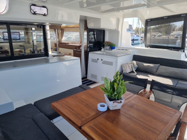 Location bateau Lefkáda pas cher Lagoon 46