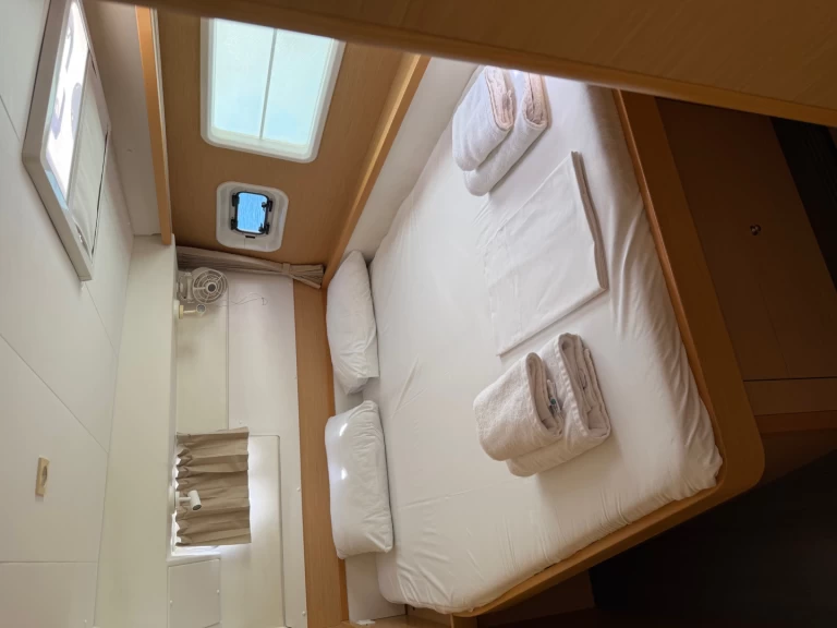 Location bateau Lagoon Lagoon 400 S2 à Toúrlos sur Samboat