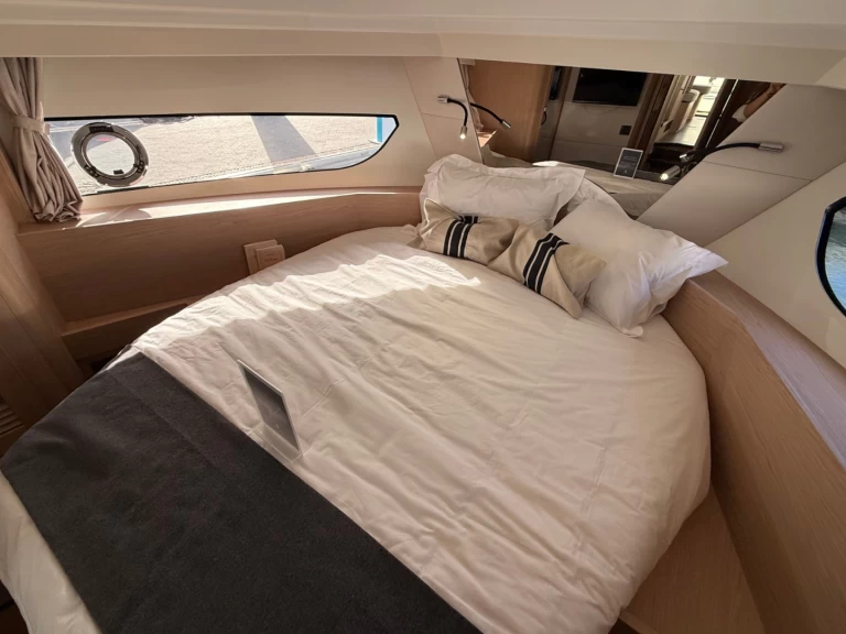 Location bateau Split pas cher Swift Trawler 37 Fly