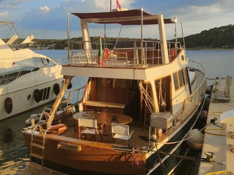 Location Bateau à moteur à Corfou - Cantiere Azzurro 58