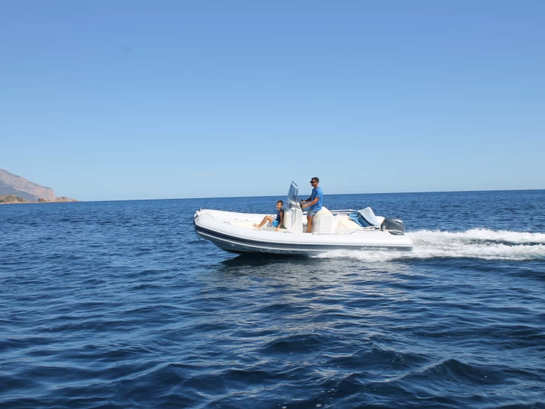 Location bateau Gommonautica Gommonautica G48C à Arbatax sur Samboat