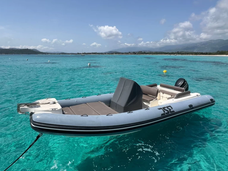 Semi-rigide à louer à Marseille au meilleur prix