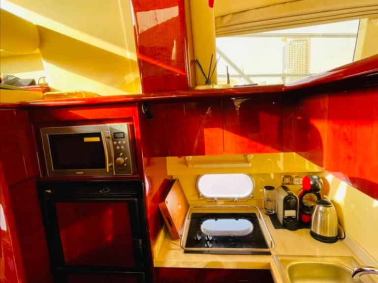 Location bateau Majesty Yachts MAJESTY 50 à Dubai Marina sur Samboat