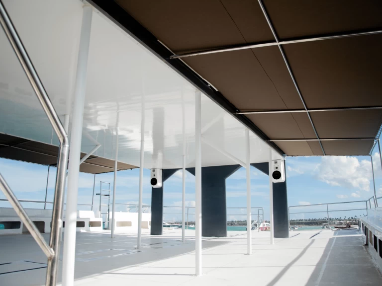 Location Catamaran Custom Made avec permis