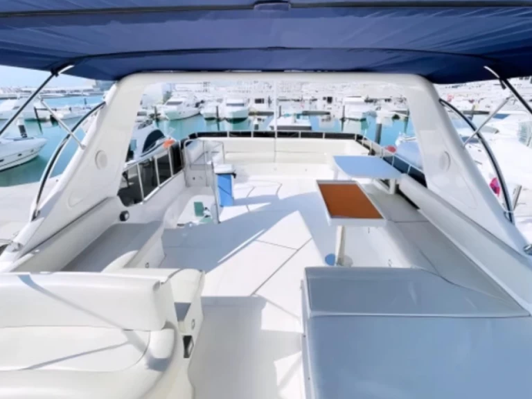 Location Yacht Majesty Yachts avec permis