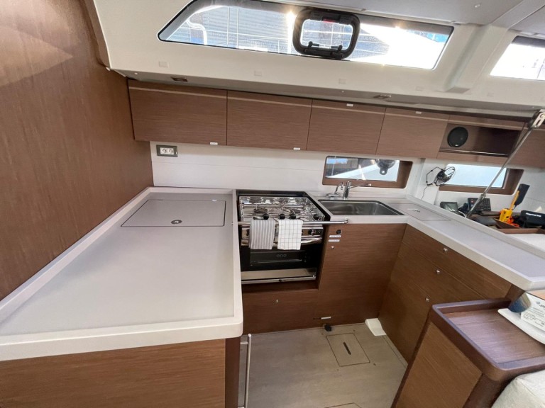 Location bateau Bénéteau Oceanis 51.1 à Horta sur Samboat