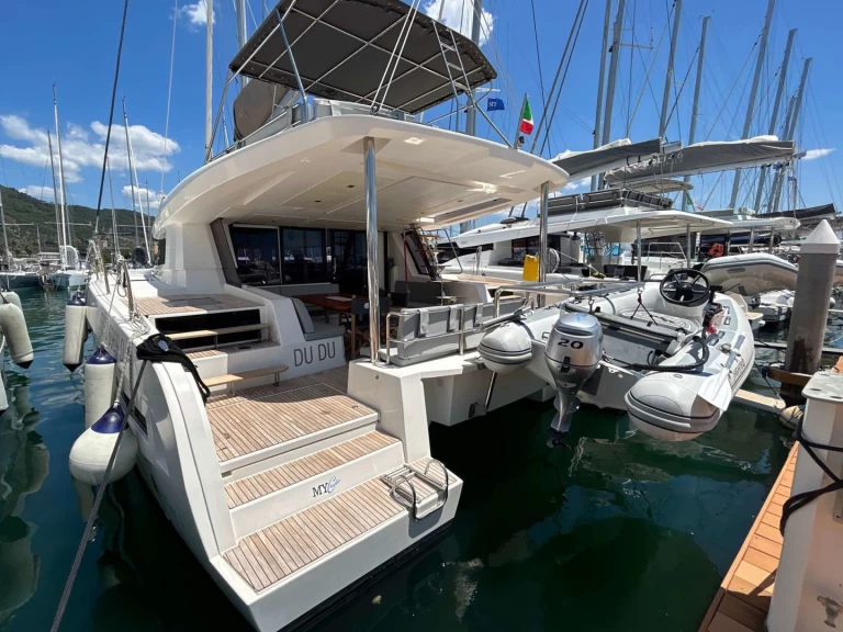 Louez un Cervetti Cervetti 44  à Salerne