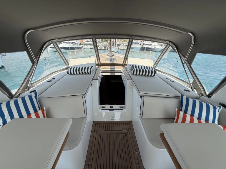 Voilier à louer à Seget Donji au meilleur prix