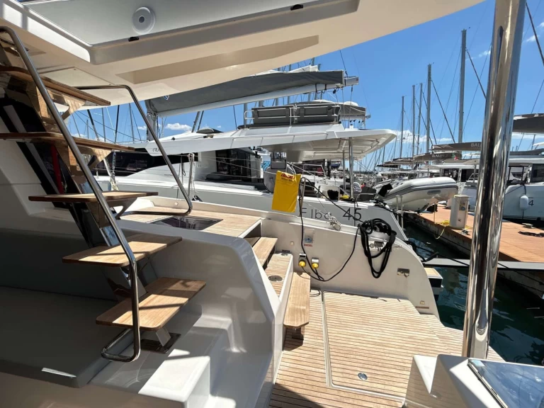 Location à Salerne - Cervetti Cervetti 44  sur SamBoat