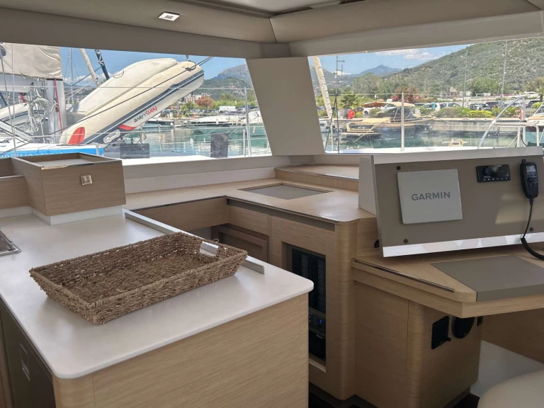 Location à Salerne - Fountaine Pajot Astrea 42 sur SamBoat