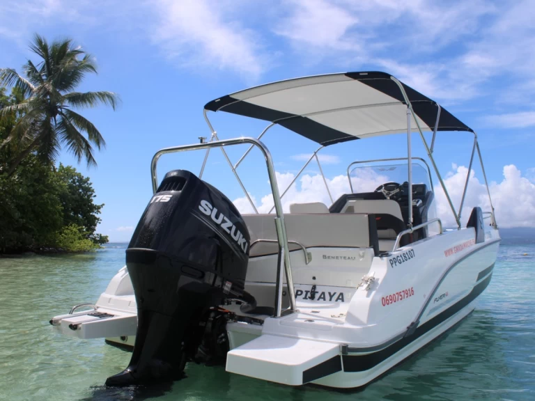 Location Bateau à moteur Bénéteau avec permis