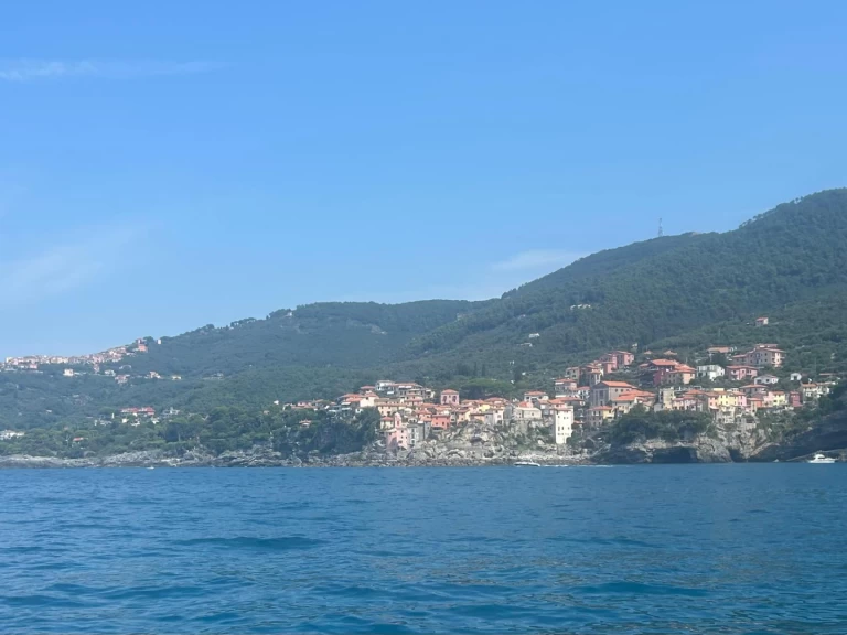 Bateau à moteur à louer à Ameglia au meilleur prix