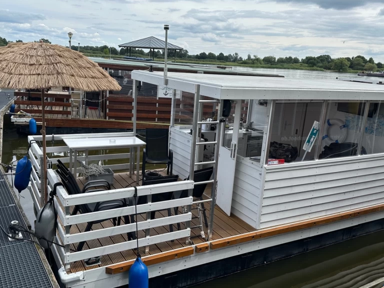 Location bateau TS840 840 à Radewege sur Samboat