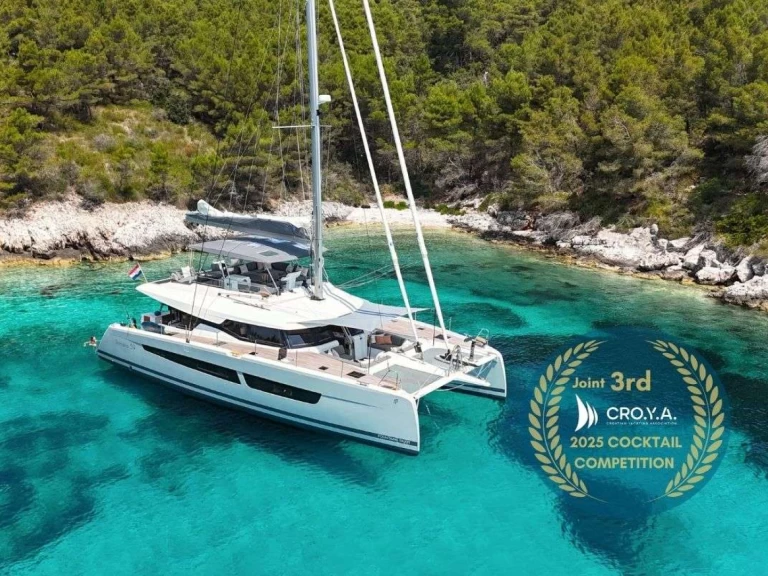 Fountaine Pajot Solomar  a louer à Trogir