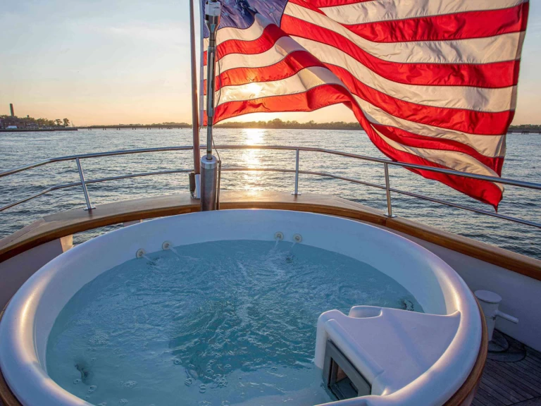 Location Yacht Palmer Johnson avec permis