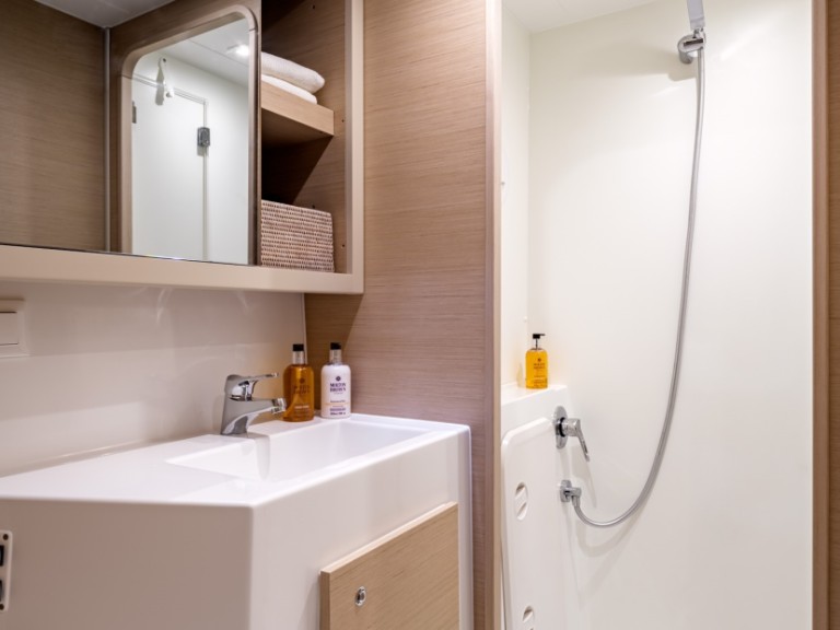 Location Catamaran à Olbia - Lagoon Lagoon 42