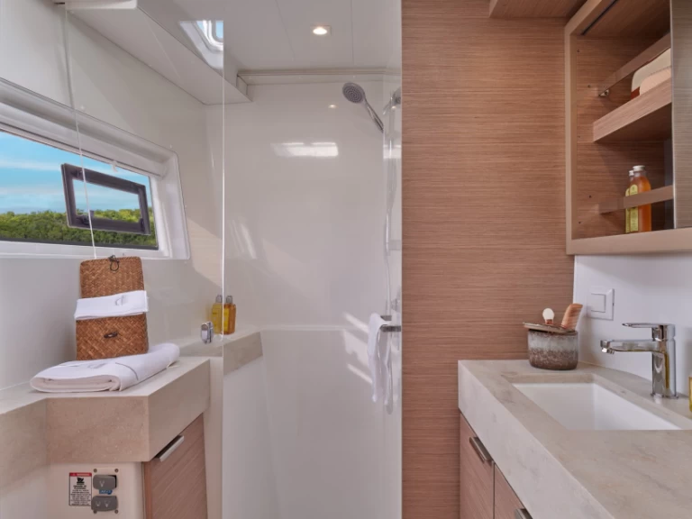 Louer Catamaran avec ou sans skipper Lagoon à Kaštela