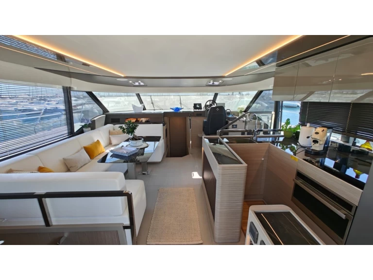 Location Bateau à moteur Prestige avec permis