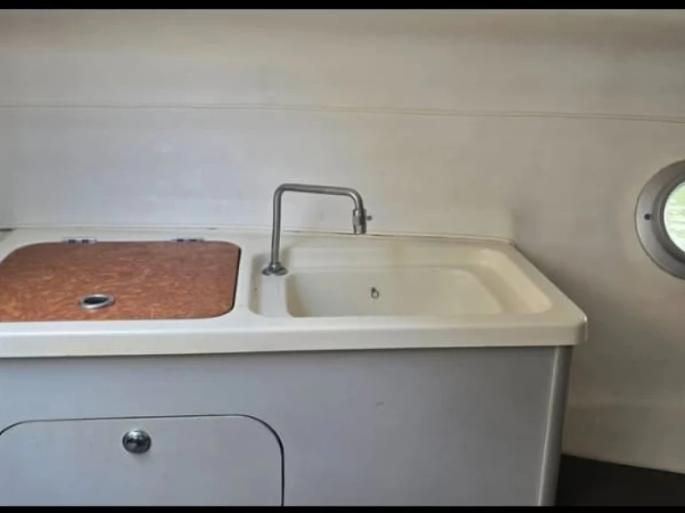 Bateau à moteur à louer à Port de Cannes Marina au meilleur prix